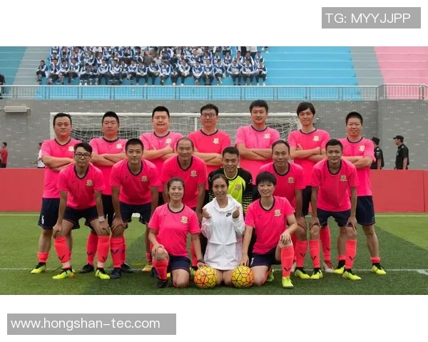 从绿茵场到银幕前足球明星们的华丽转身与演艺之路